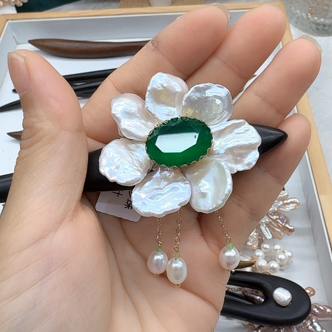 ****啦未镶嵌淡水珍珠发饰