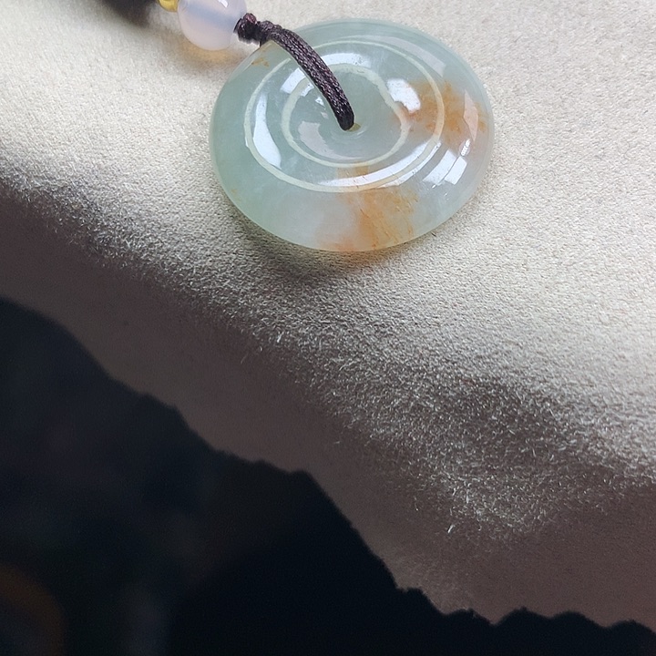 翡翠颈饰未镶嵌吊坠