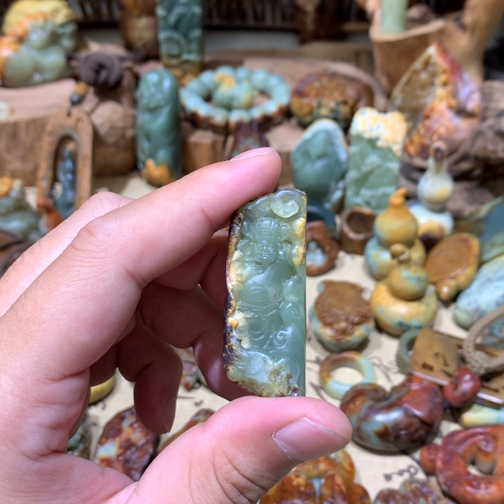 岫岩河磨玉（透闪石质玉）挂件未镶嵌