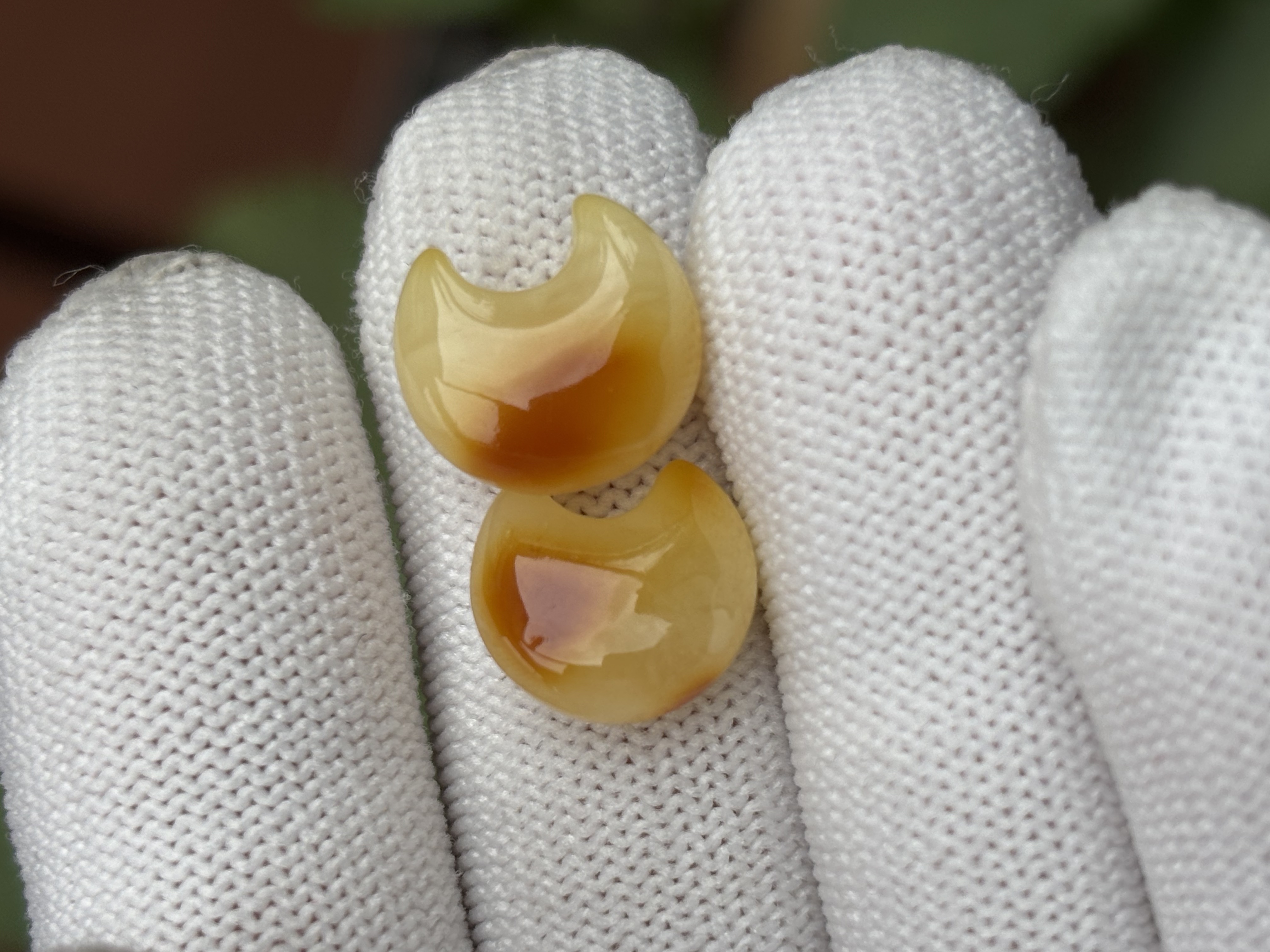 5636天然蜜蜡琥珀月亮配饰12x6mm