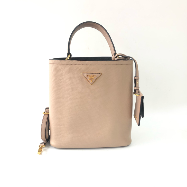 95新 Prada/普拉达 安洁利知之 普拉达Saffiano单肩包 501032