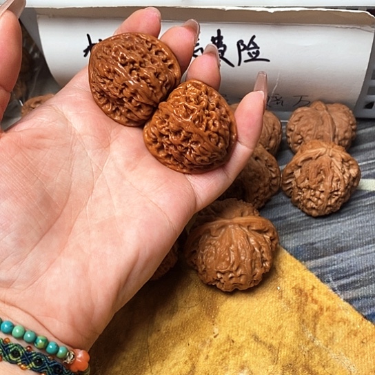 吊坠文玩核桃南疆39