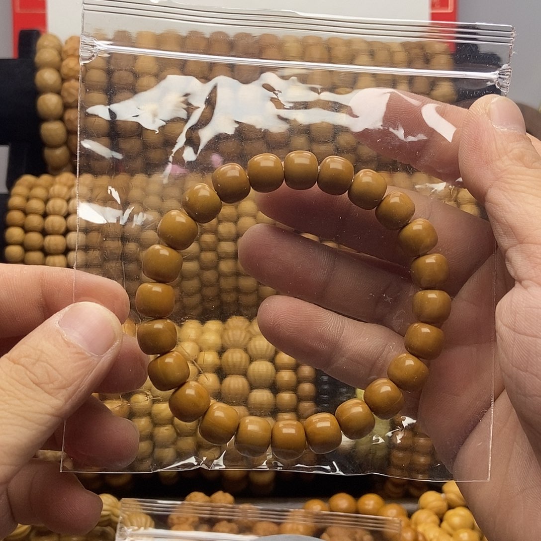 Z***…手串猴头核桃猴头手串，老邢一条