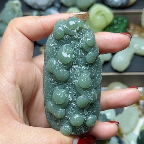 和田玉未镶嵌颈饰萌*