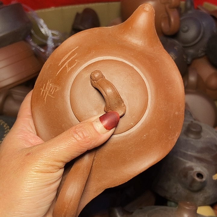 手工制作宜兴紫砂茶壶