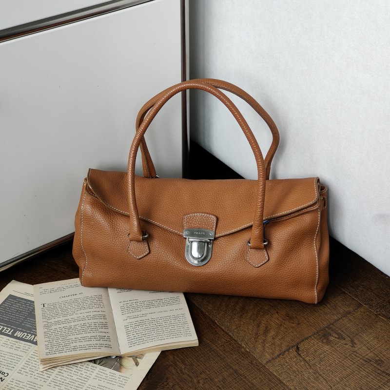 95新 Prada/普拉达 Azul-焦糖色牛皮法棍腋下单肩包/52088