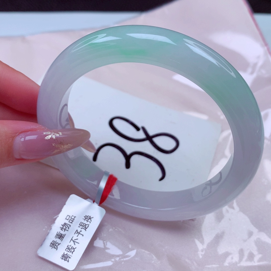 翡翠手镯未镶嵌翡翠59