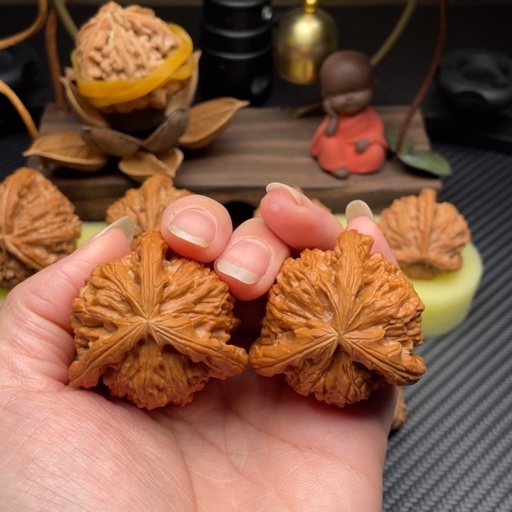 吊坠文玩核桃彦*bai shi zi 41