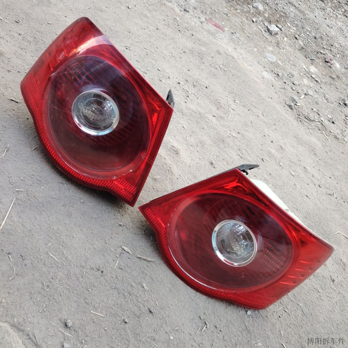 适配10-11款大众速腾后尾灯刹车灯倒车灯防追尾灯