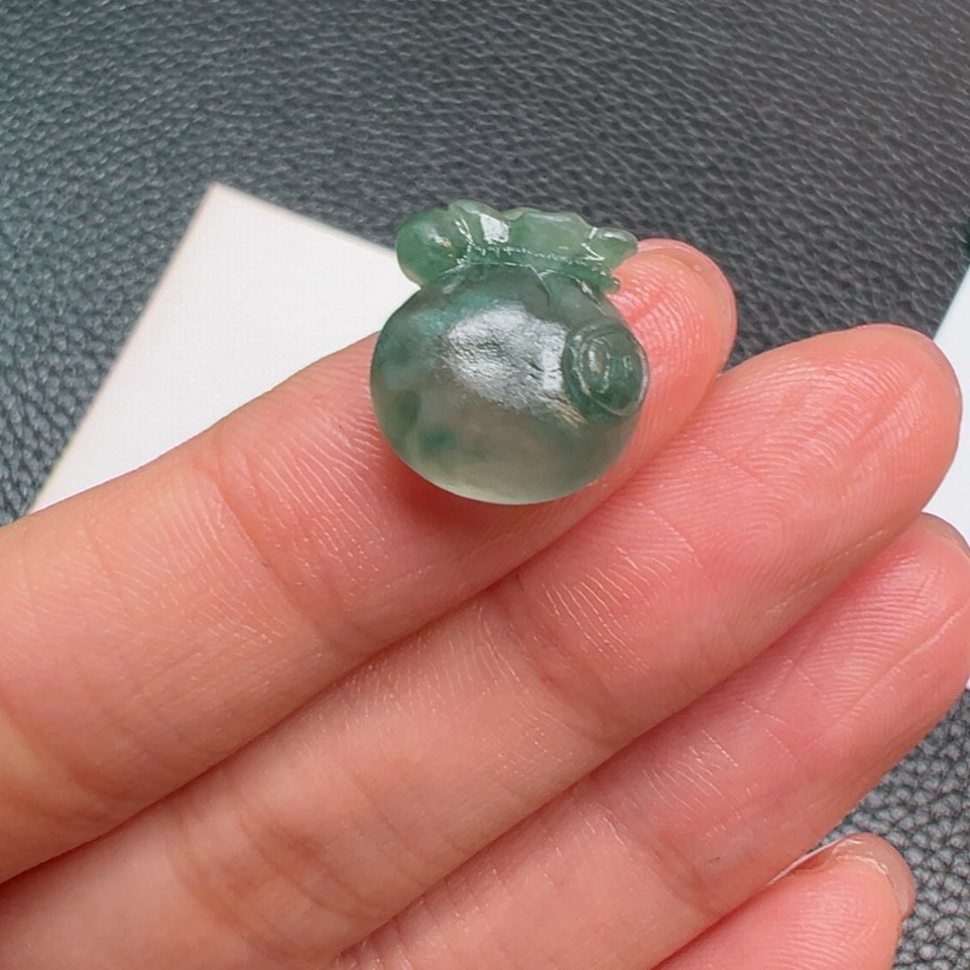 定制翡翠未镶嵌钱袋