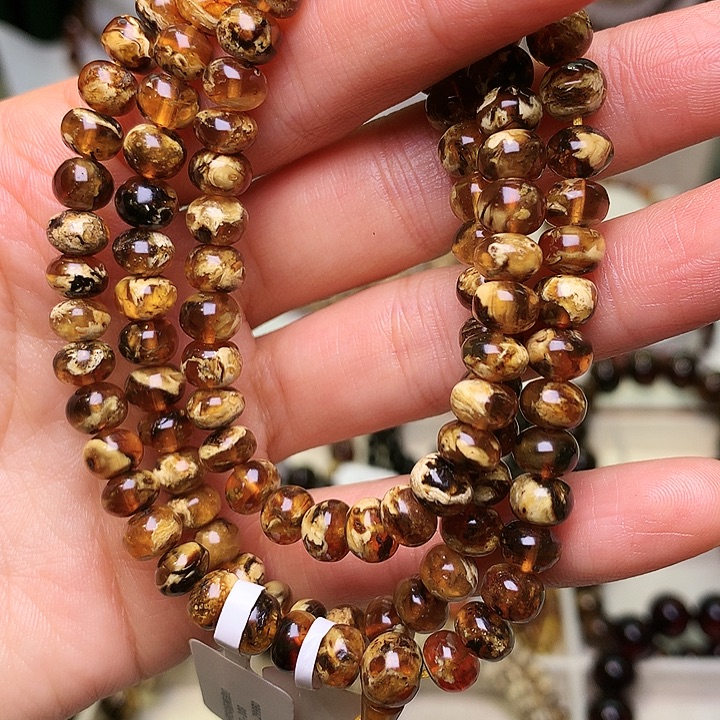 琥珀未镶嵌裸石抚顺琥珀