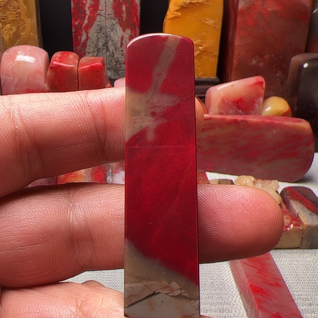 小***缺昌化石昌化鸡血石印章