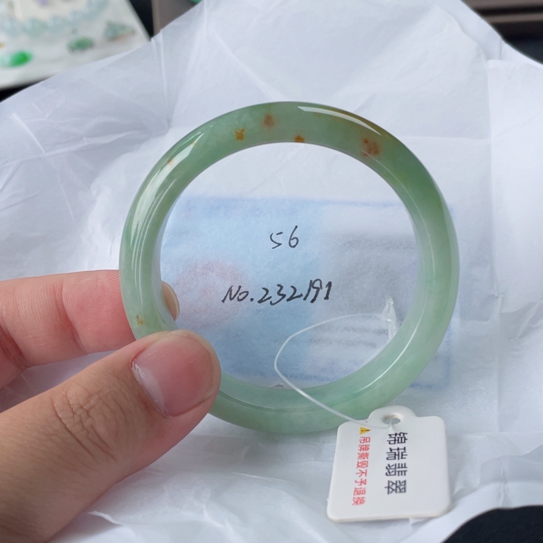 翡翠手镯未镶嵌56正圈有纹