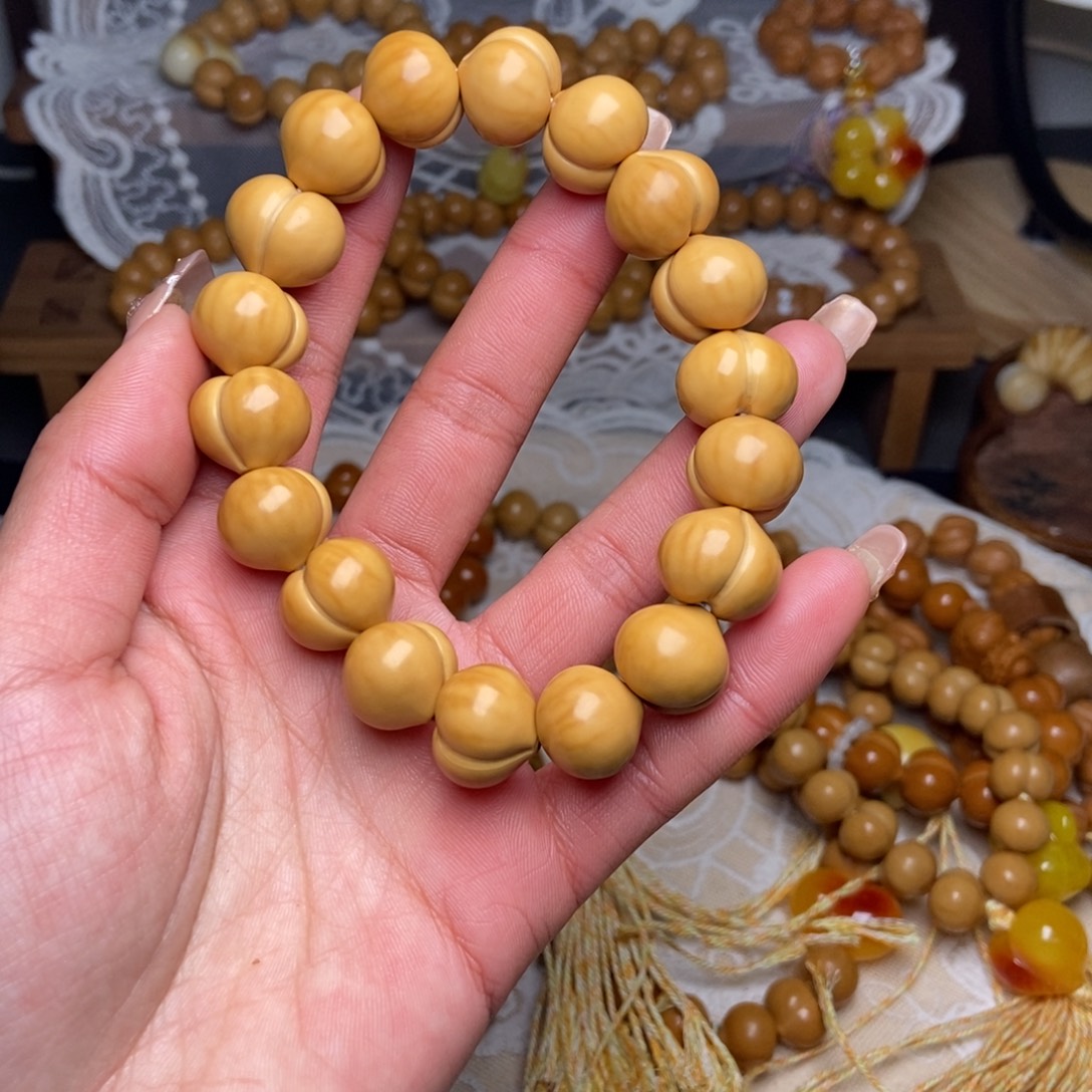 飞***野木质类屁桃高定16手串