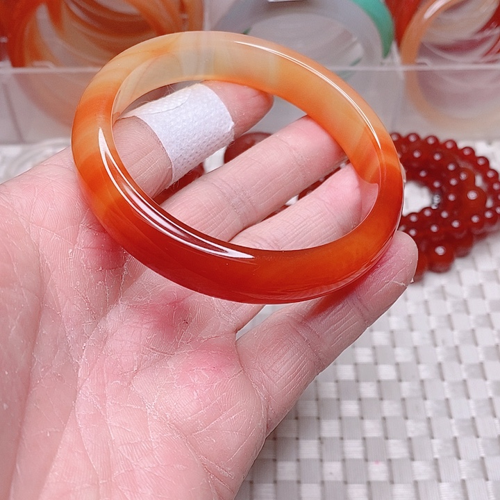 玛瑙/玉髓手镯未镶嵌