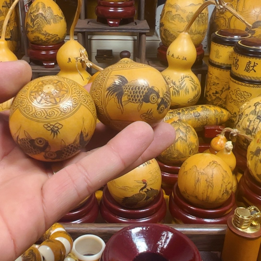 香榧木好*情谢延峰老师作品金鱼