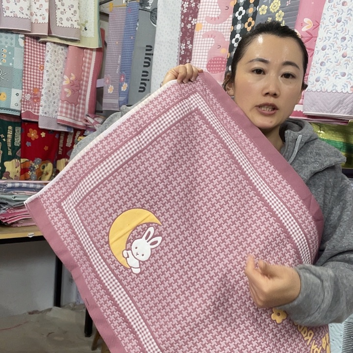 棉特价酒红色千鸟格兔