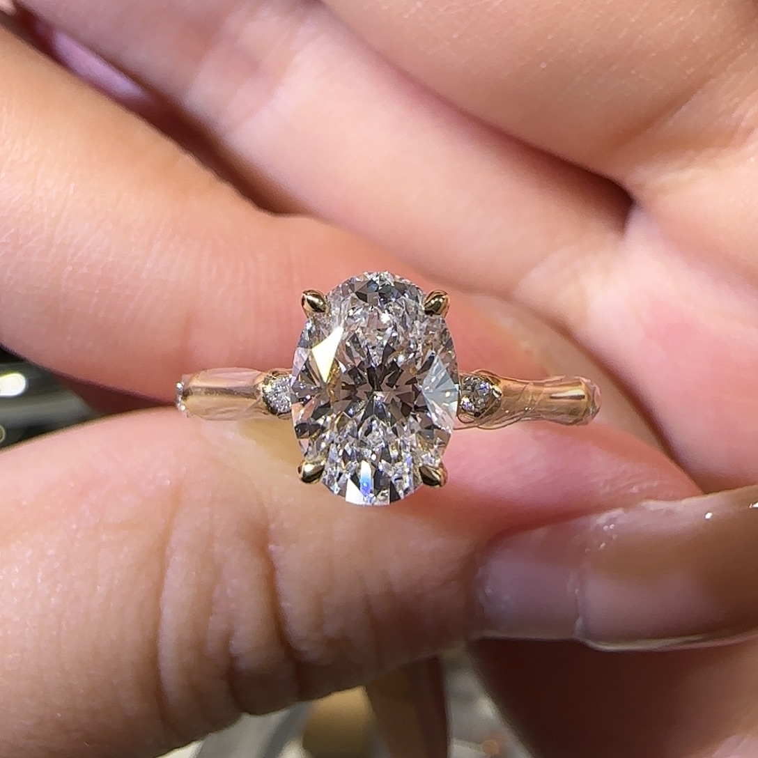 18K金镶嵌实验室培育钻石椭圆竹节1卡11-12