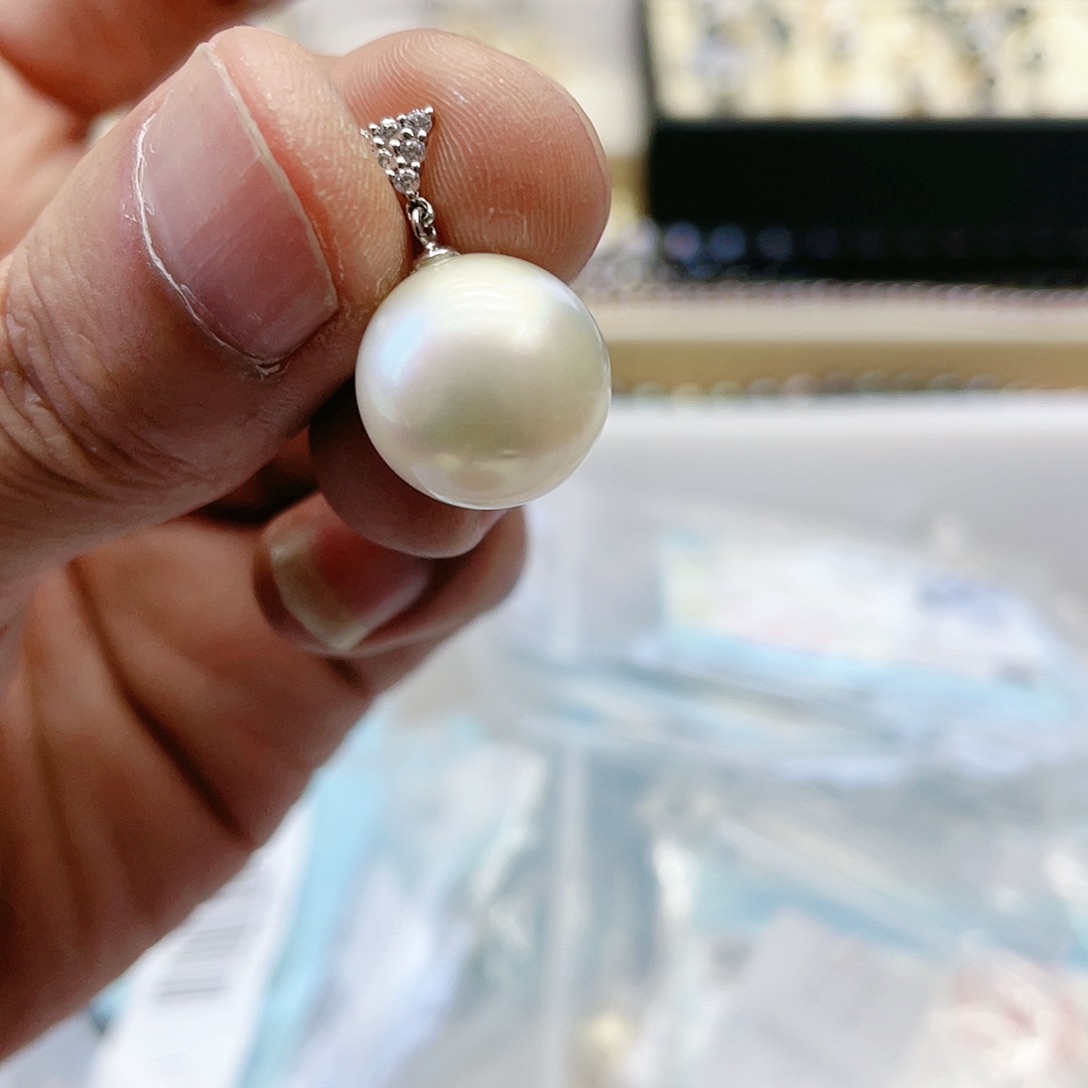 海水珍珠颈饰18K金镶嵌