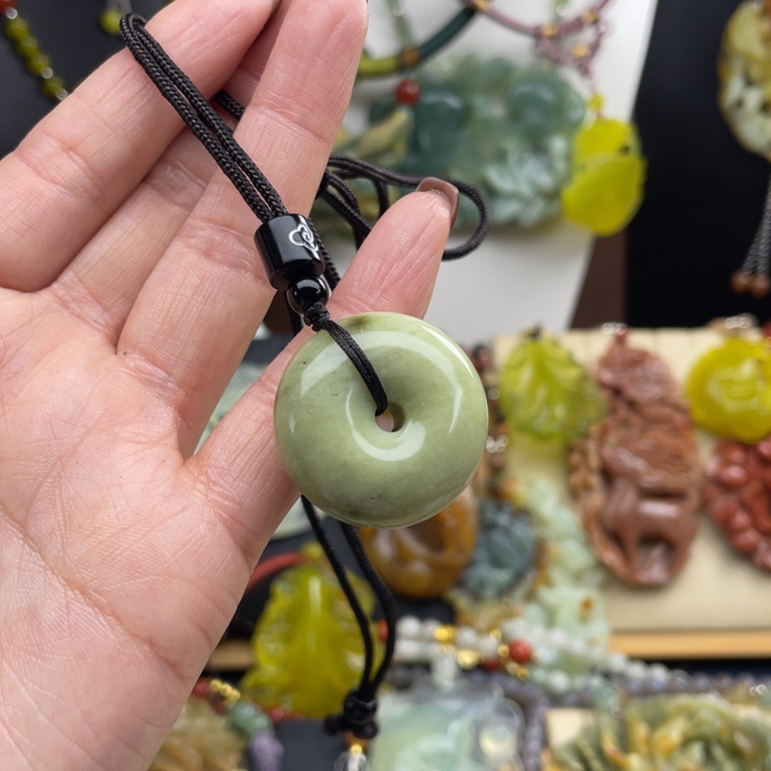 未镶嵌岫玉项链888