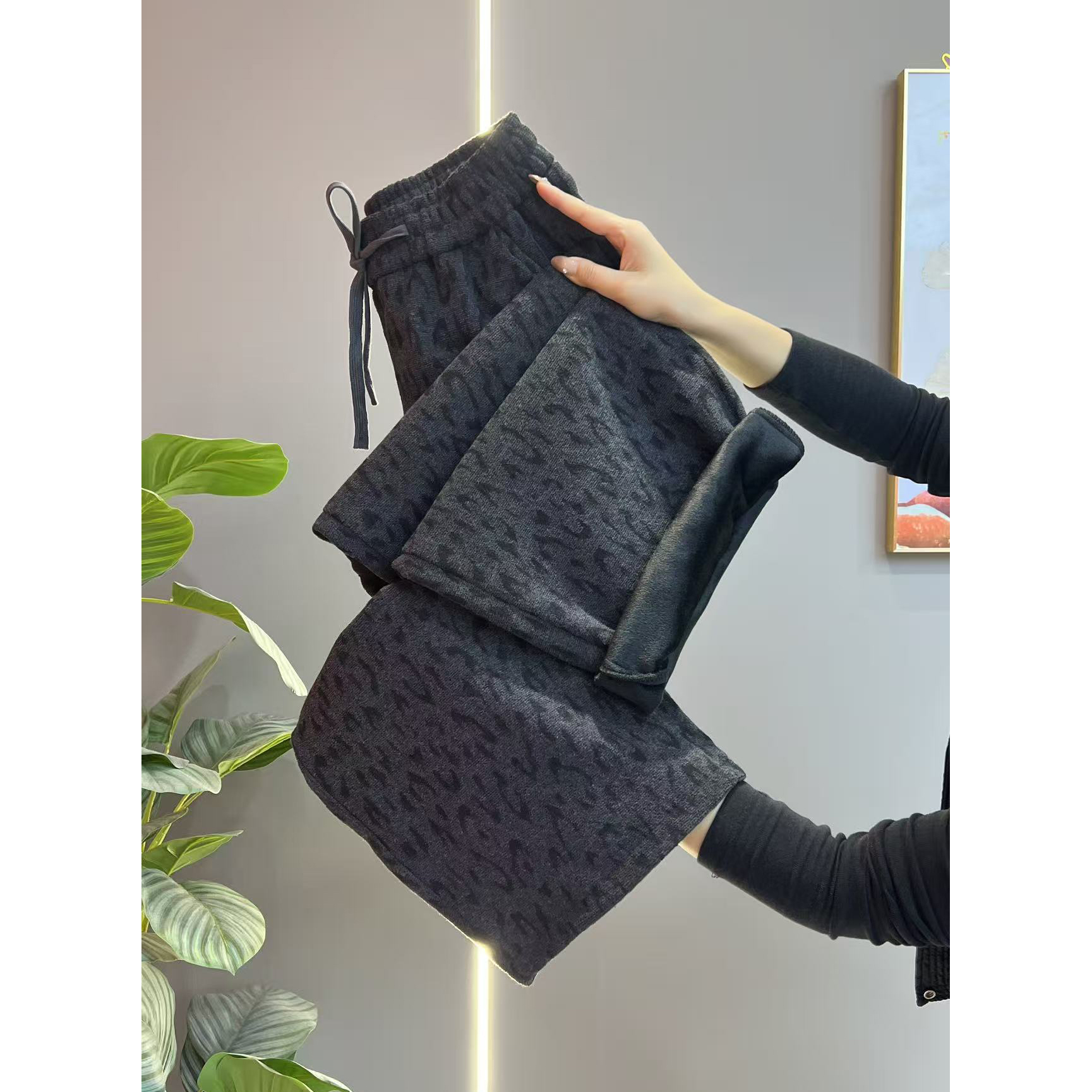 爆款豹纹阔腿毛巾裤女廓形复古宽松慵懒感2025新款加绒加厚镰刀裤