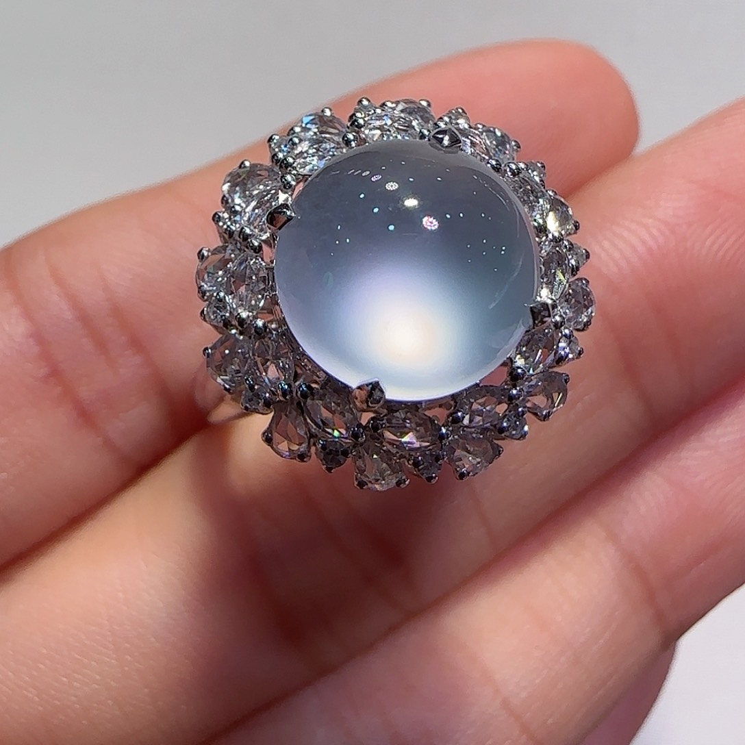 翡翠戒指18K金镶嵌戒指