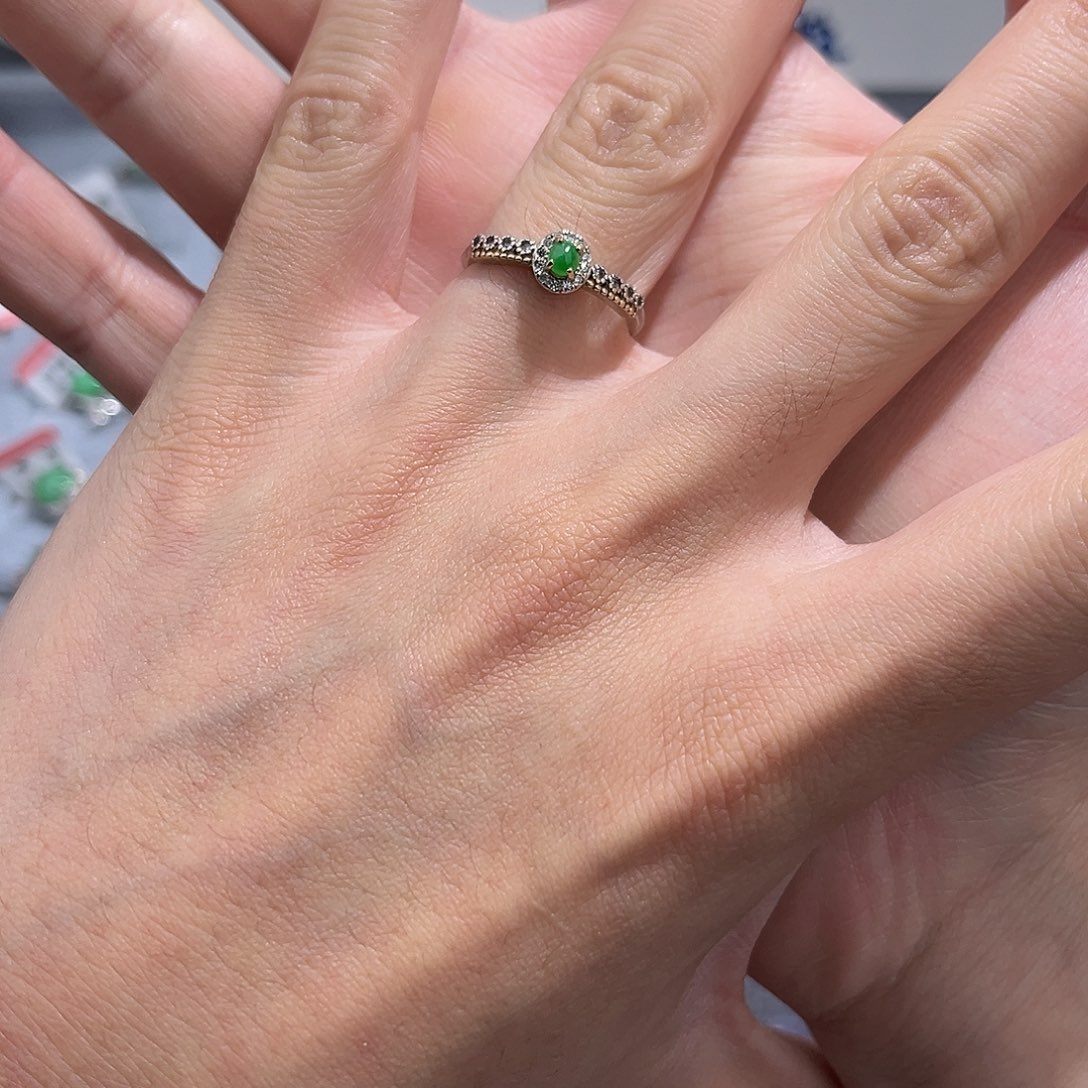 翡翠戒指银S925镶嵌678990