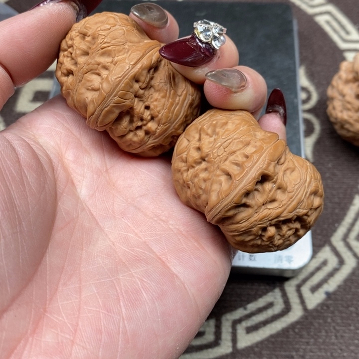 文玩核桃吊坠元宝全品