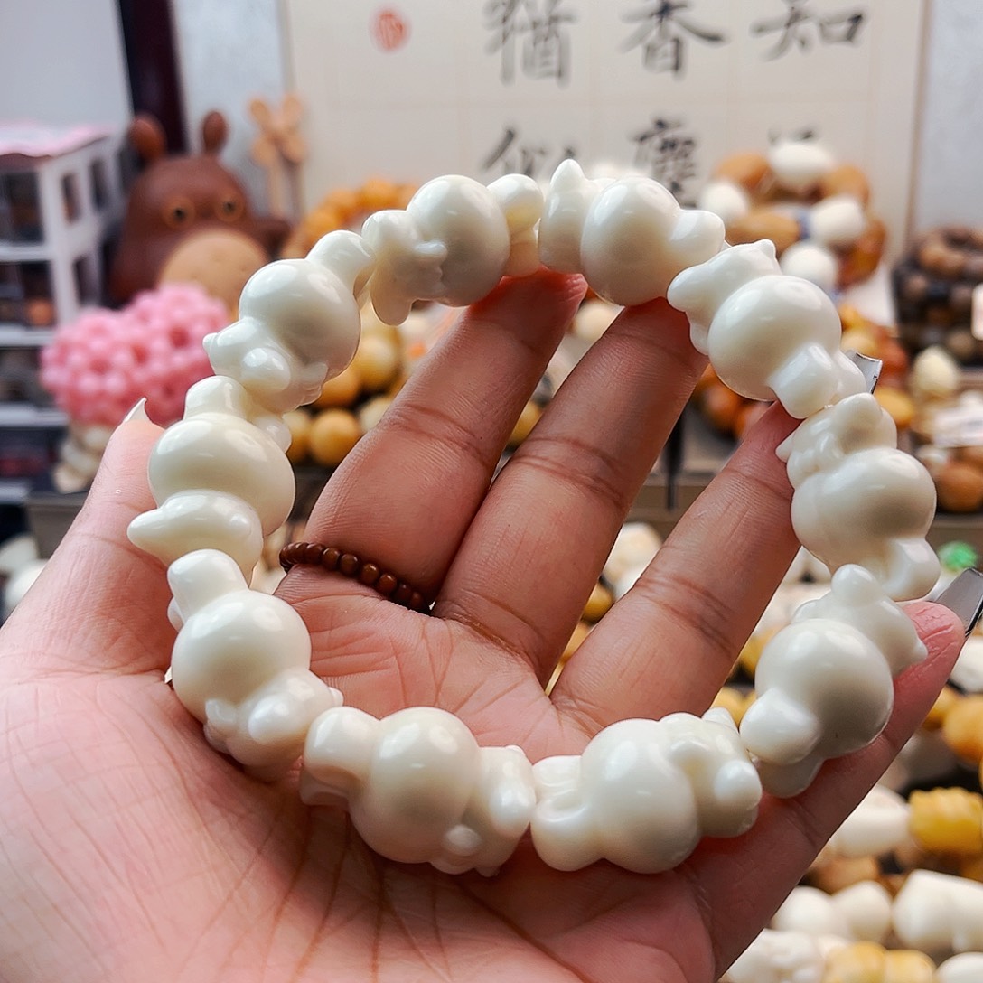 菩提根/象牙果手串蝴蝶结兔子