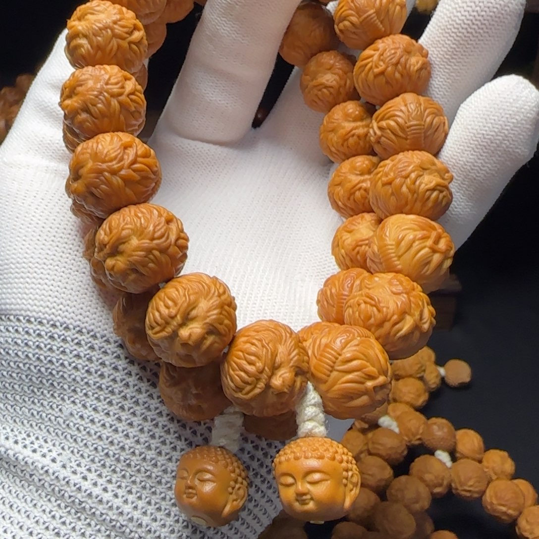 人***故吊坠猴头核桃猴头