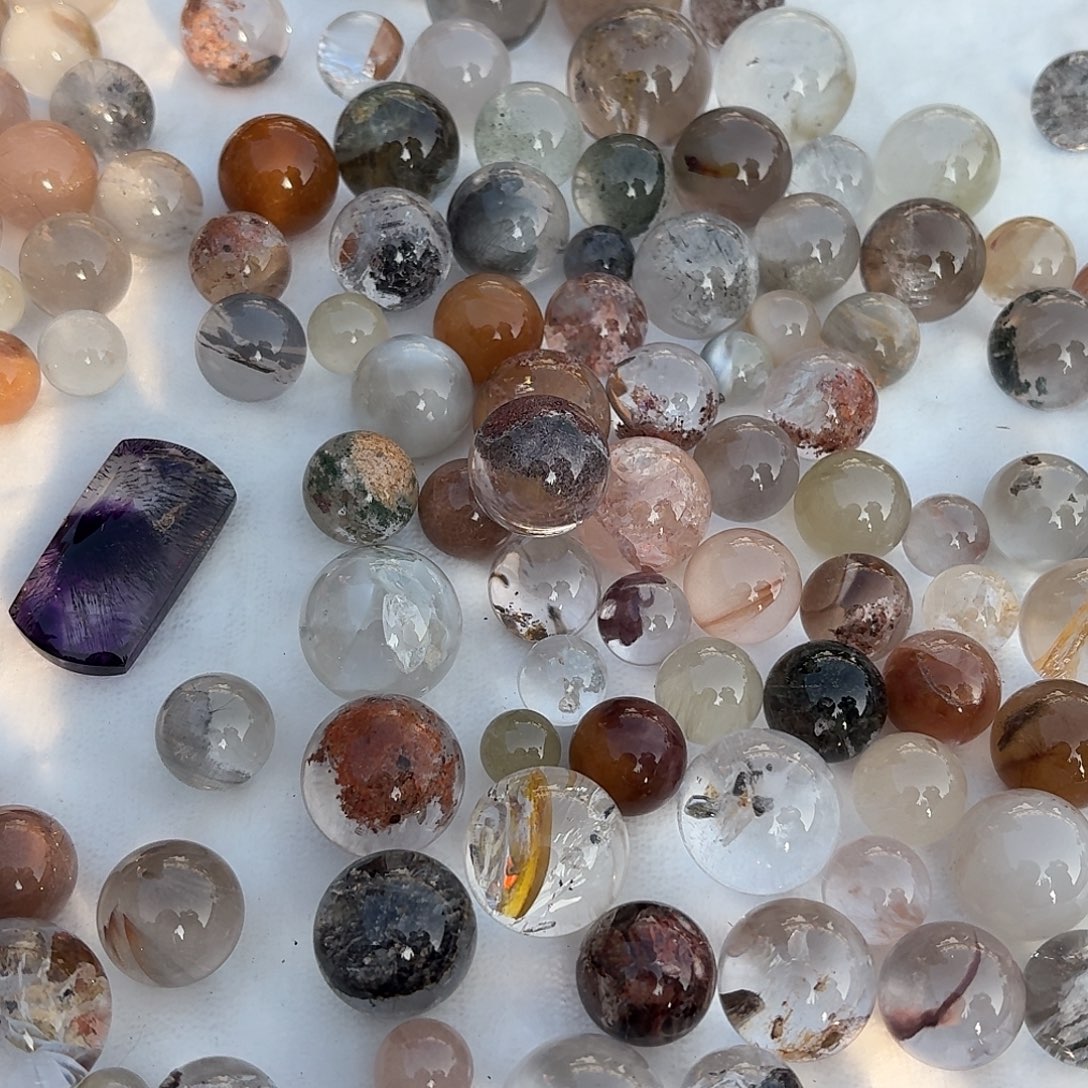 t***）水晶未镶嵌手链存