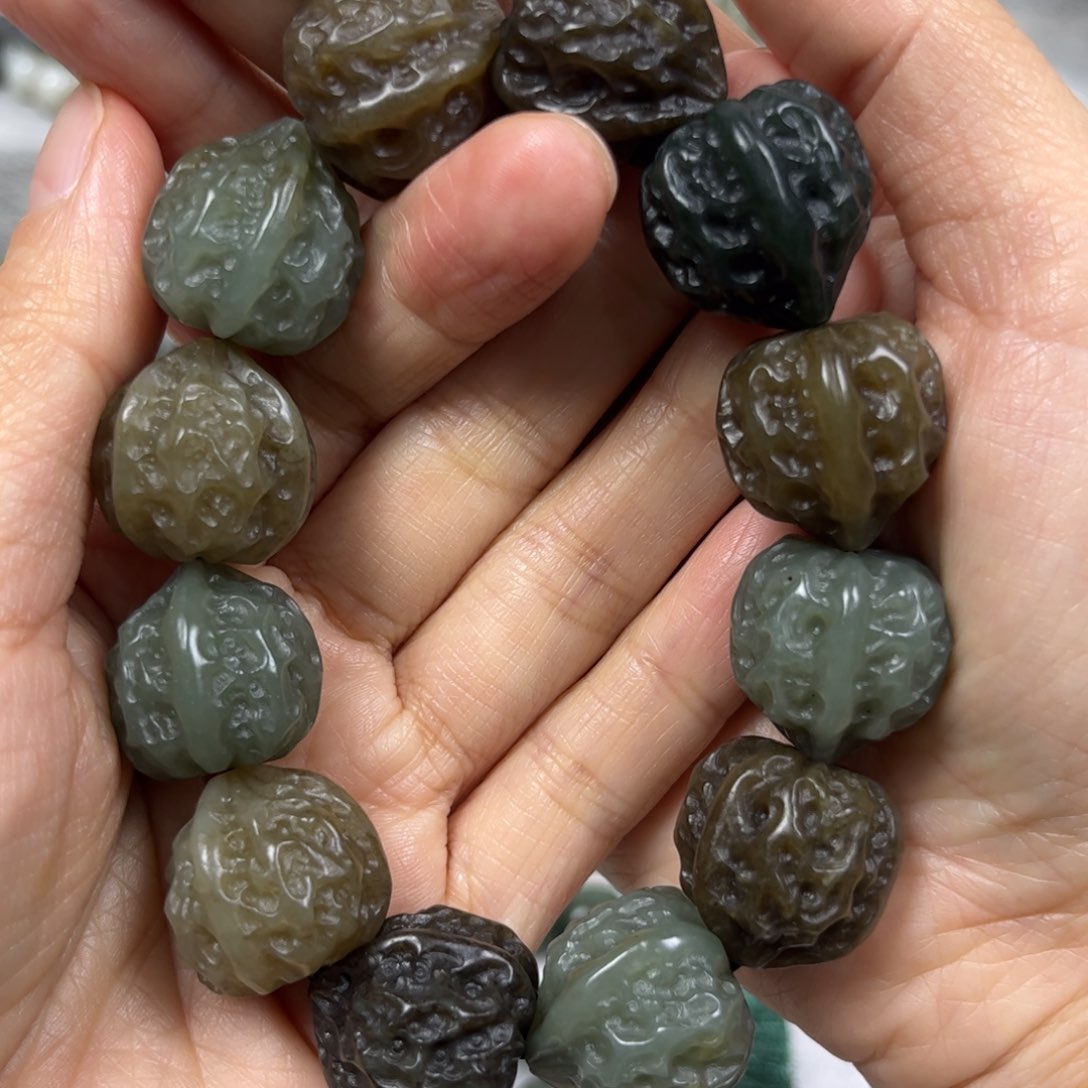 和田玉手串未镶嵌卡18