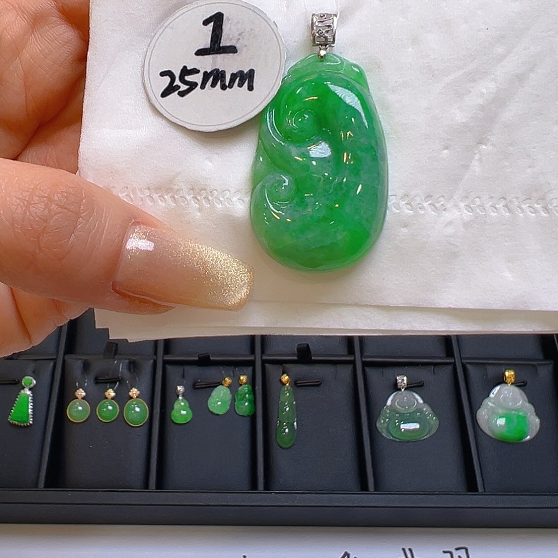 翡翠颈饰18K金镶嵌翡翠