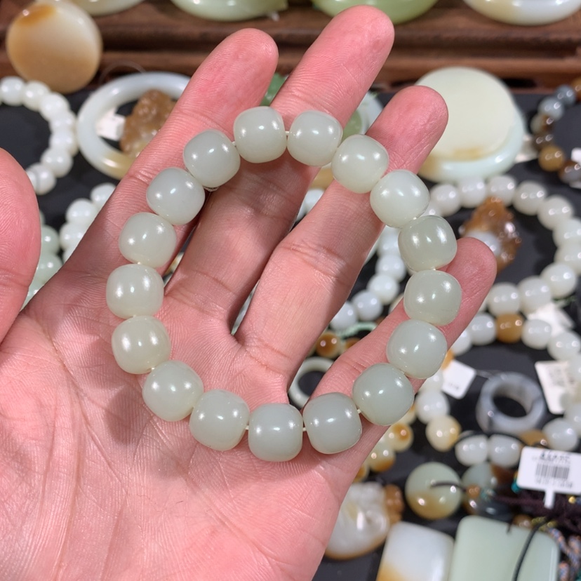 【闪购商品】和田玉手链未镶嵌新疆且末二号脉高青白手串