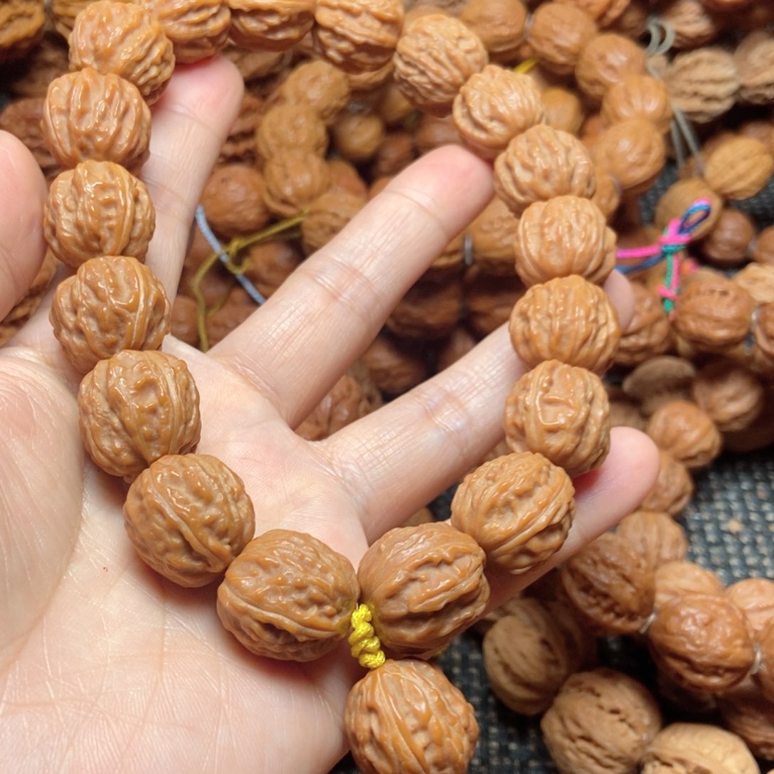 小***肆文玩核桃手串树王八棱手持