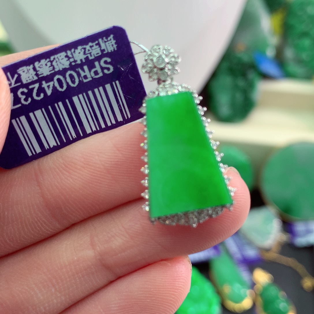 翡翠18K金镶嵌吊坠(不含链)