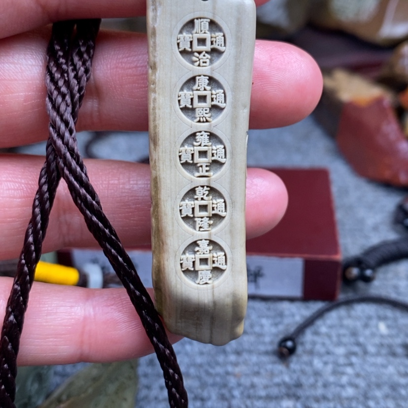 【闪购商品】原石雕刻手把件