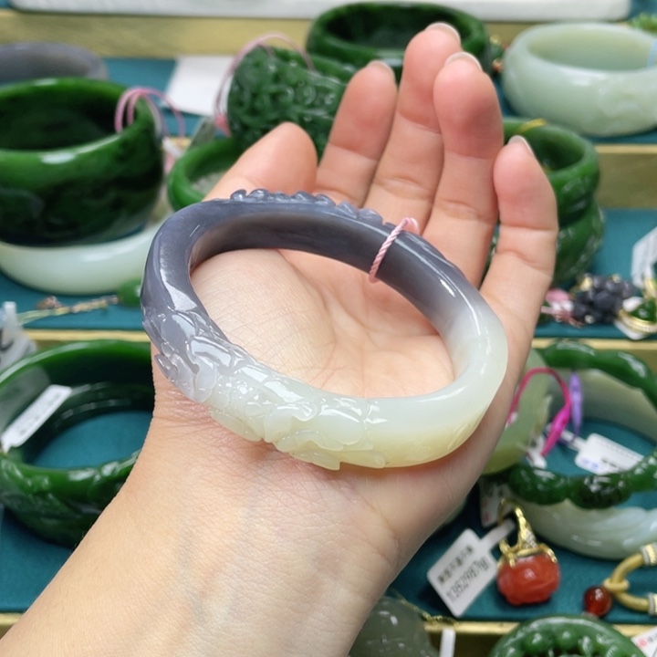 和田玉手镯56圈口 编号52贵妃镯未镶嵌