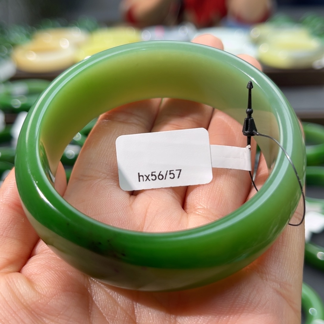 和田玉（碧玉）手镯未镶嵌