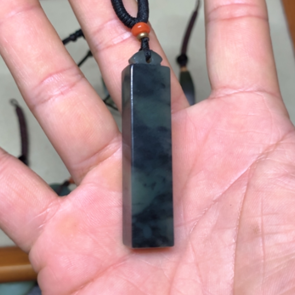 【闪购商品】颈饰未镶嵌岫岩老玉（透闪石质玉）