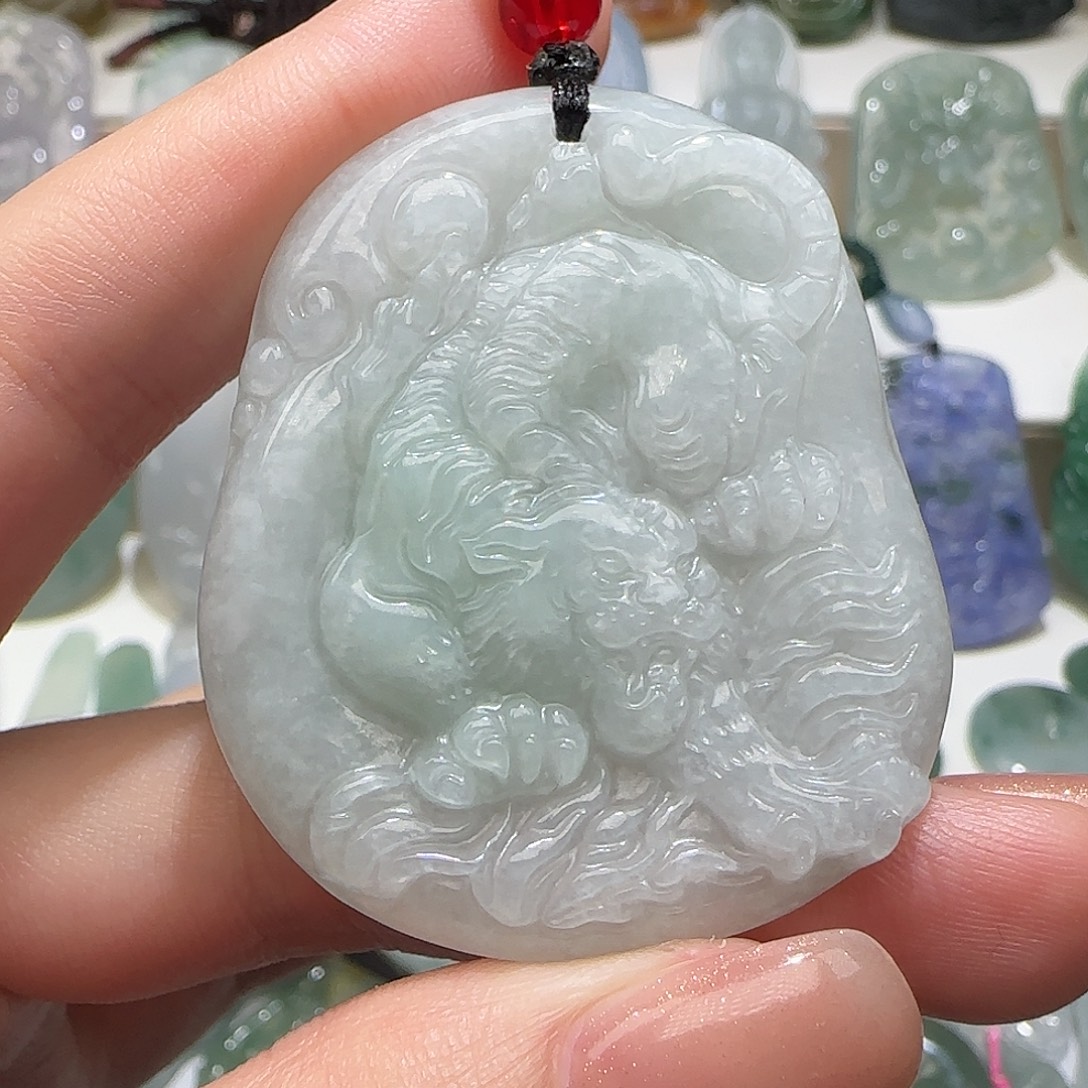 翡翠未镶嵌颈饰天然缅甸a货翡翠下山虎