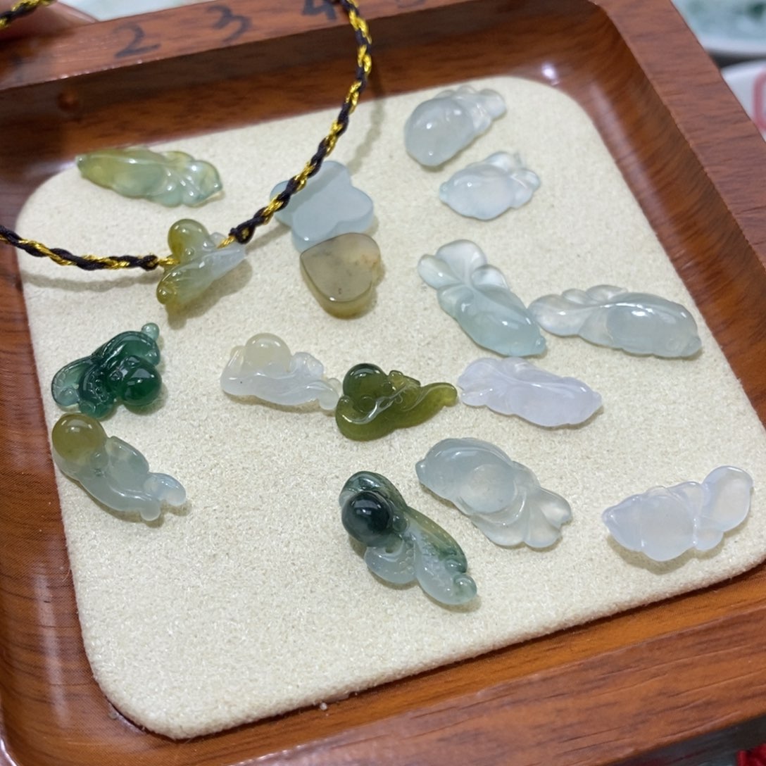 翡翠颈饰未镶嵌130一个可挑