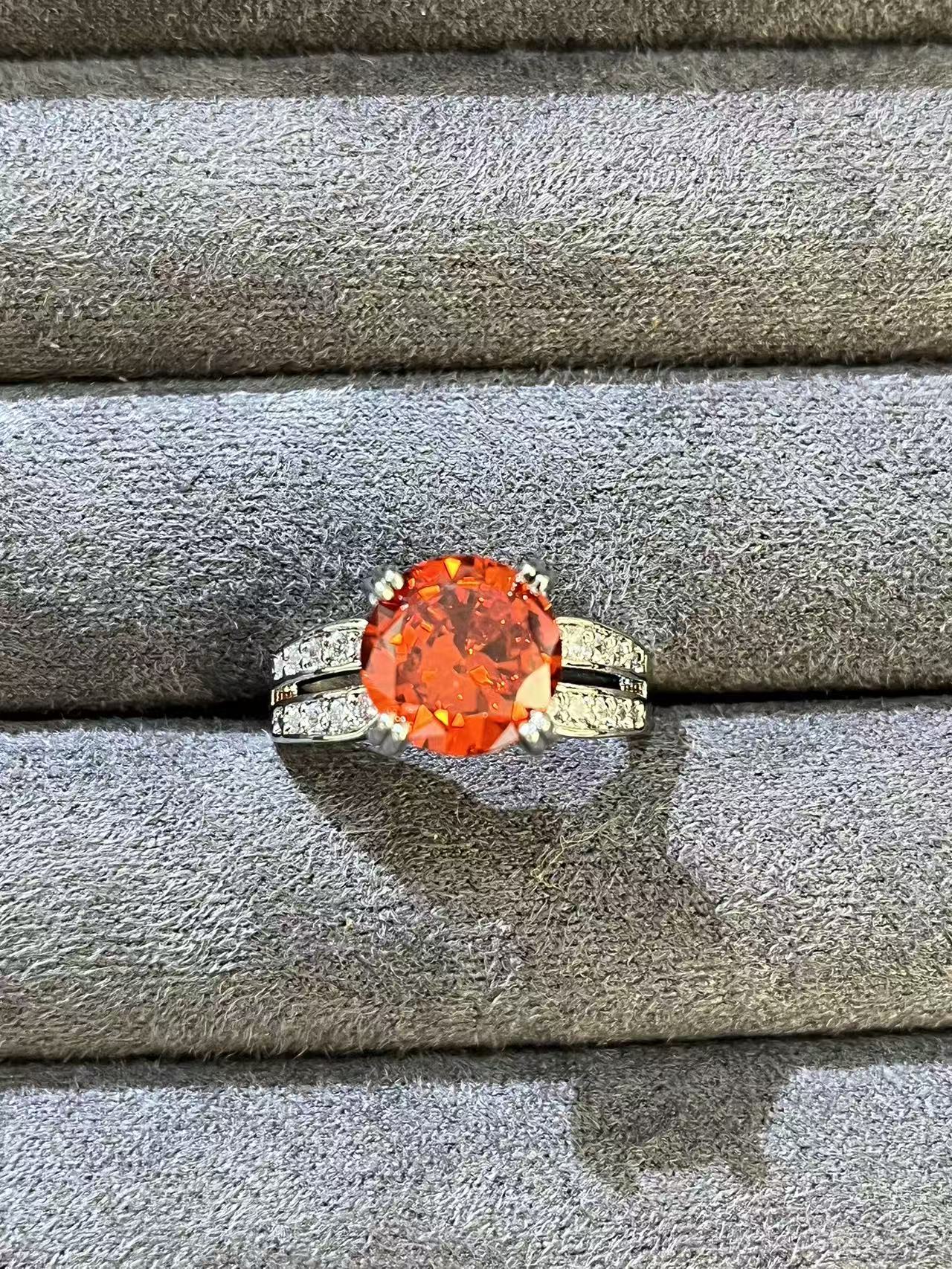 福玺甄选红圆白戒指7143