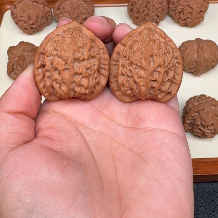 文玩核桃把件全品金牛37