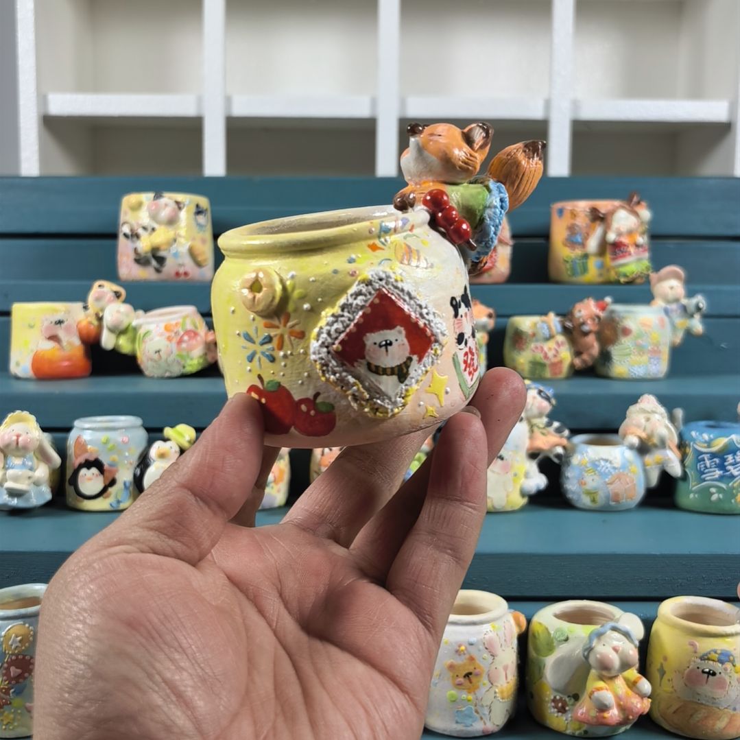 辛****新年发财 小狐狸 手绘多肉花盆