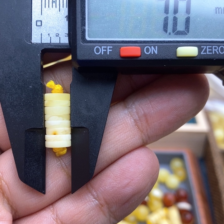 琥珀裸石未镶嵌49号7左右隔片微瑕