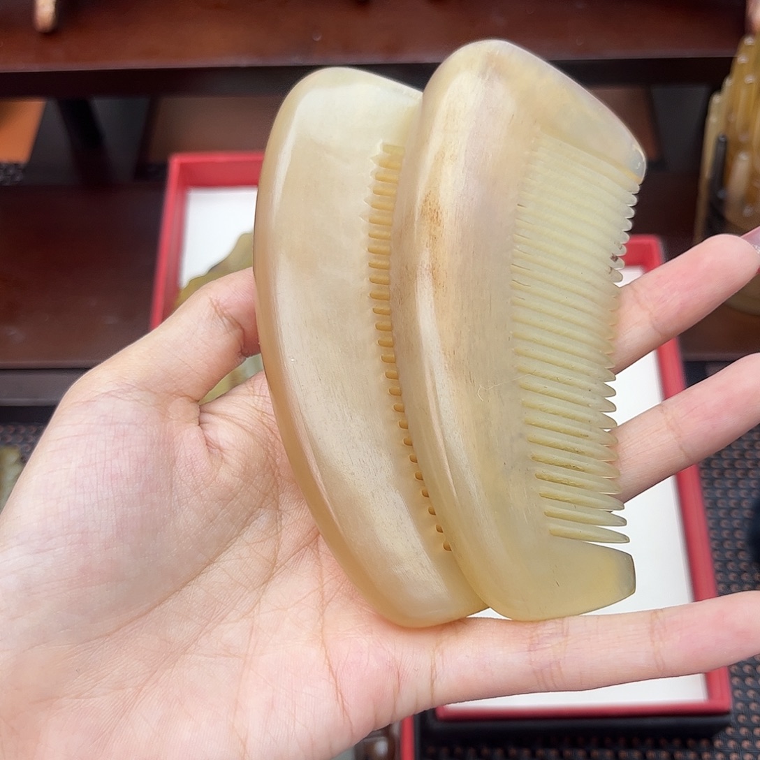 手工制作纯牛角梳子
