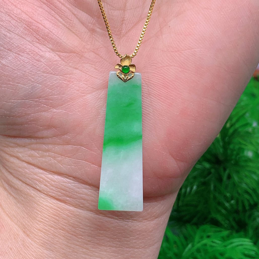 缅甸天然翡翠A货 18k金镶飘花无事牌吊坠82/1218尺寸34x11.1x3.5