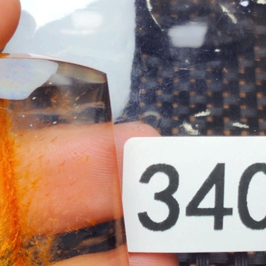 未镶嵌颈饰水晶?**C水晶