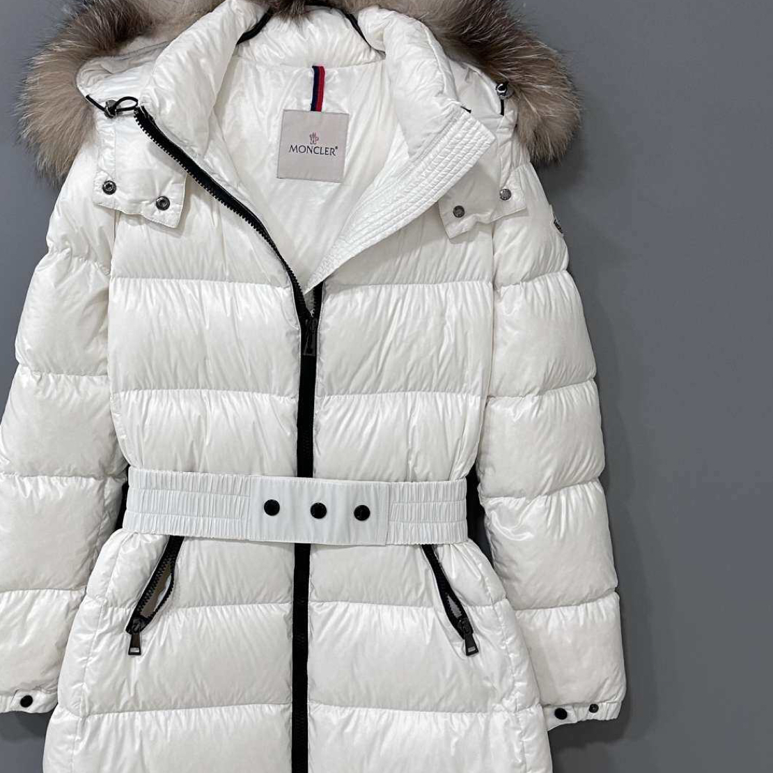 99新 MONCLER 长款羽绒服/1码/84059/小污迹